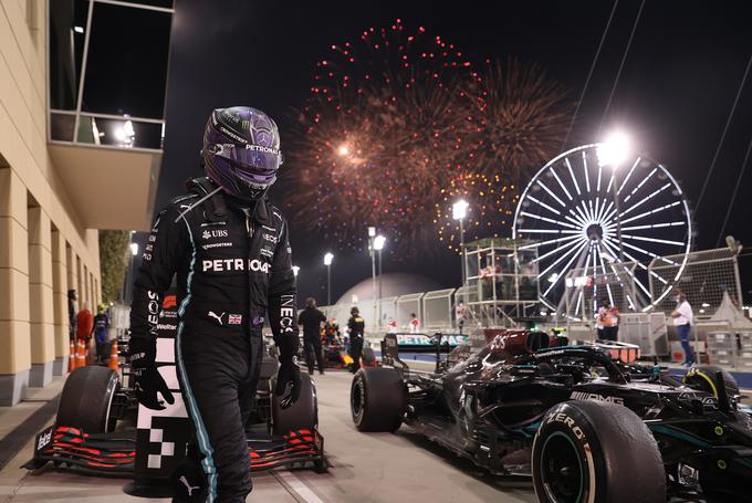 Lani je v Bahrajnu zmagal Hamilton. Verstappen tu še nima zmage, Red Bull je nazadnje zmagal leta 2013. | Foto: Reuters