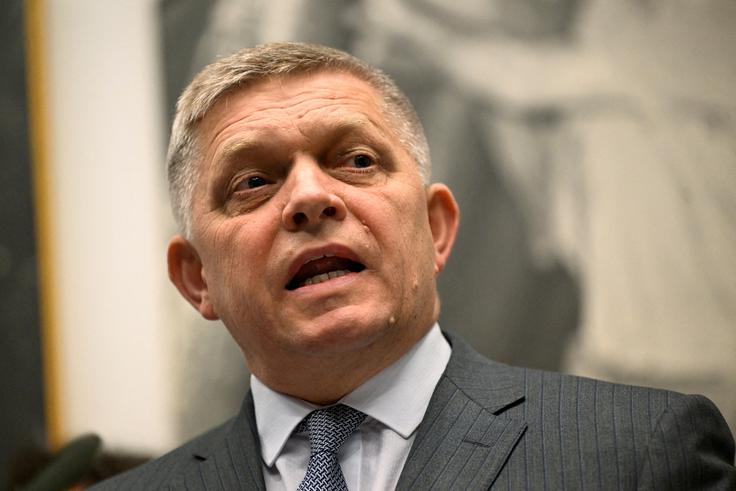 Robert Fico velja za enega redkih zaveznikov Moskve v EU. | Foto: Reuters
