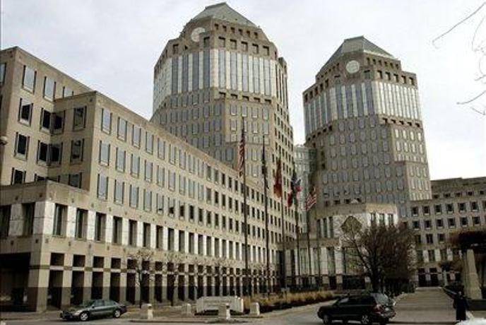Procter & Gamble zaradi visokih cen surovin z nižjim dobičkom