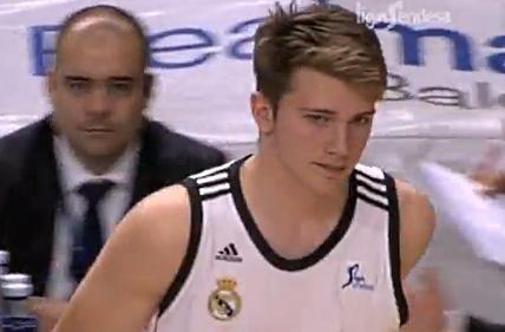 Luka Dončić korak od trojnega dvojčka