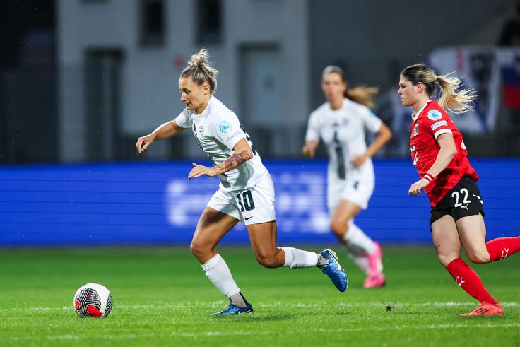 slovenska ženska nogometna reprezentanca : Avstrija, kvalifikacije za EP | Foto: Aleš Fevžer