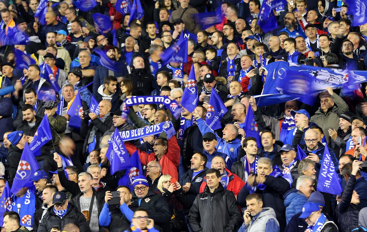 Dinamo Zagreb | Navijači Dinama se veselijo novega naslova prvakov. | Foto Reuters