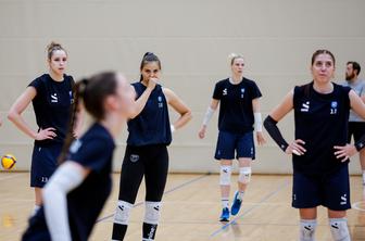 Slovenske odbojkarice v Baku na prvo letošnjo preizkušnjo