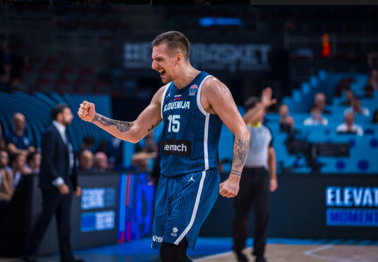 Na tem prvenstvu v povprečju dosega 7,7 točke in 2,2 skoka na srečanje. | Foto: FIBA