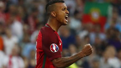 Luis Nani okrepil Valencio