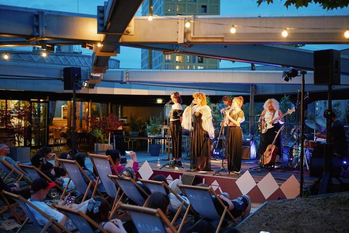 ALEJA: Nagradna igra, after-work koncerti, Mini DJ Akademija in ulična košarka