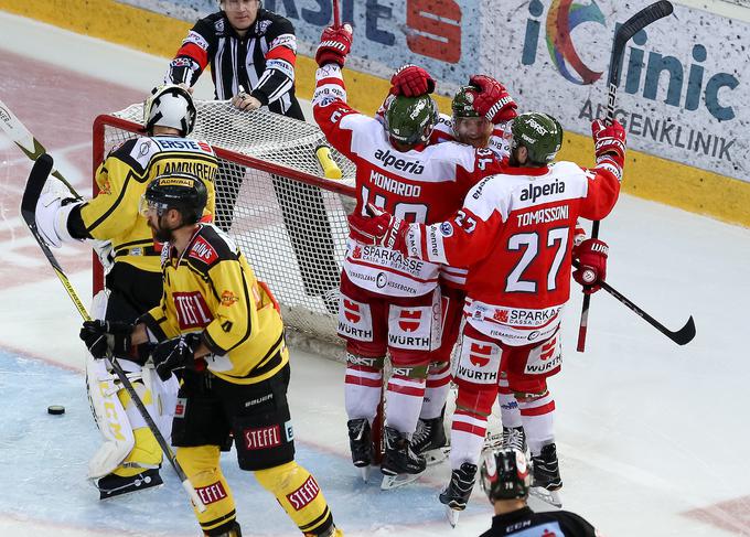Hokejisti Bolzana so v polfinalu s 4:1 v zmagah izločili najboljšo ekipo rednega dela, branilca naslova Dunaj in se prvič po letu 2014 uvrstili v finale. | Foto: Reuters
