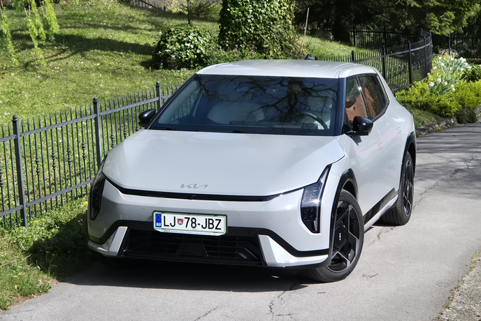 Prvak porabe? Kia EV4 je med najboljšimi, 500 kilometrov dosega pa realnih.