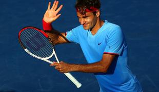 Federer o(b)stal, Žemlja skočil