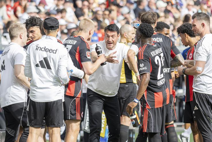 Varovanci Alberta Riere bodo danes gostovali pri drugouvrščeni Borussii Dortmund. | Foto: Reuters