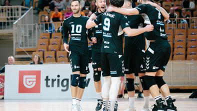 Kamničani še edini neporaženi, zmagal je tudi ACH Volley