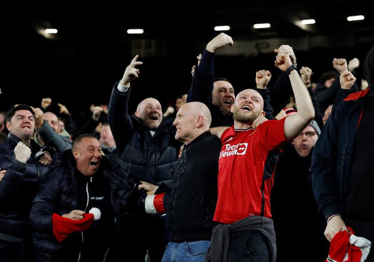Navijači Manchester Uniteda na zadnjih tekmah spremljajo strelsko rapsodijo 22-letnega Slovenca. | Foto: Reuters