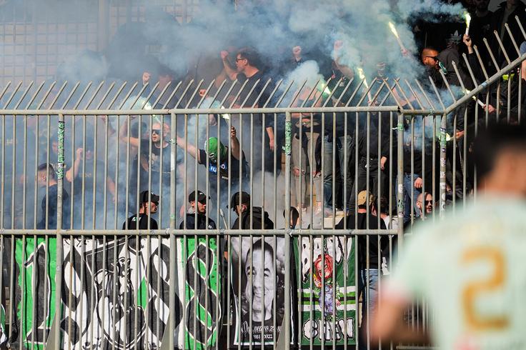 Navijači Olimpije na nedavnem gostovanju v Ajdovščini. | Foto: Aleš Fevžer