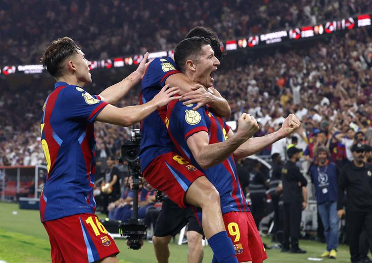 V svoji prvi sezoni v dresu Barcelone je bil s 23 goli najboljši strelec španske lige. | Foto: Reuters
