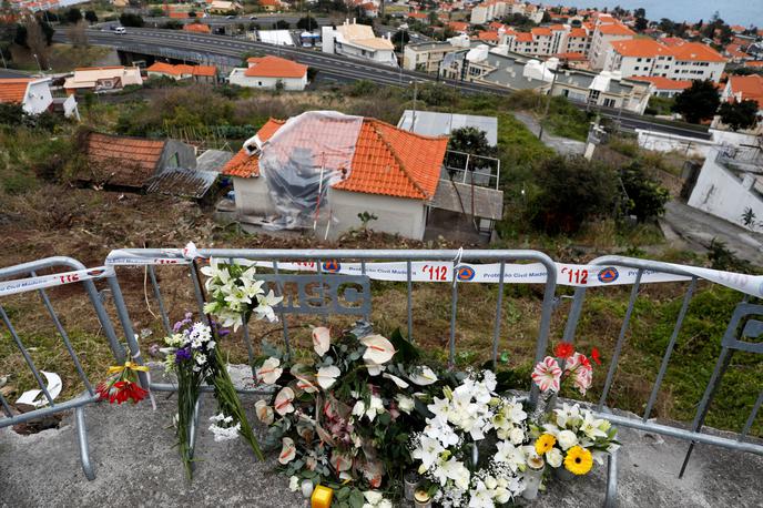 Madeira | Na Madeiri so se danes z žalnimi slovesnostmi in mašami poslovili od vseh 29 nemških turistov, ki so v umrli v sredo. | Foto Reuters