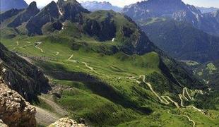 Z motociklom v Dolomite