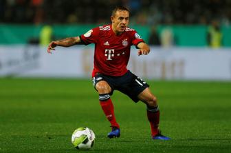 Rafinha bo klubsko kariero nadaljeval v rodni Braziliji