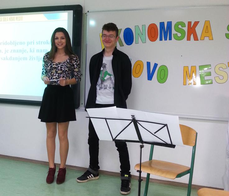V vsem svojem dolgoletnem obdobju delovanja je Ekonomska šola Novo mesto spremljala spremembe na trgu dela in učne programe prilagajala tako zahtevam delodajalcev kot tudi značilnostim sodobne mladine in spreminjajoče se družbe.  | Foto: Ekonomska šola Novo mesto