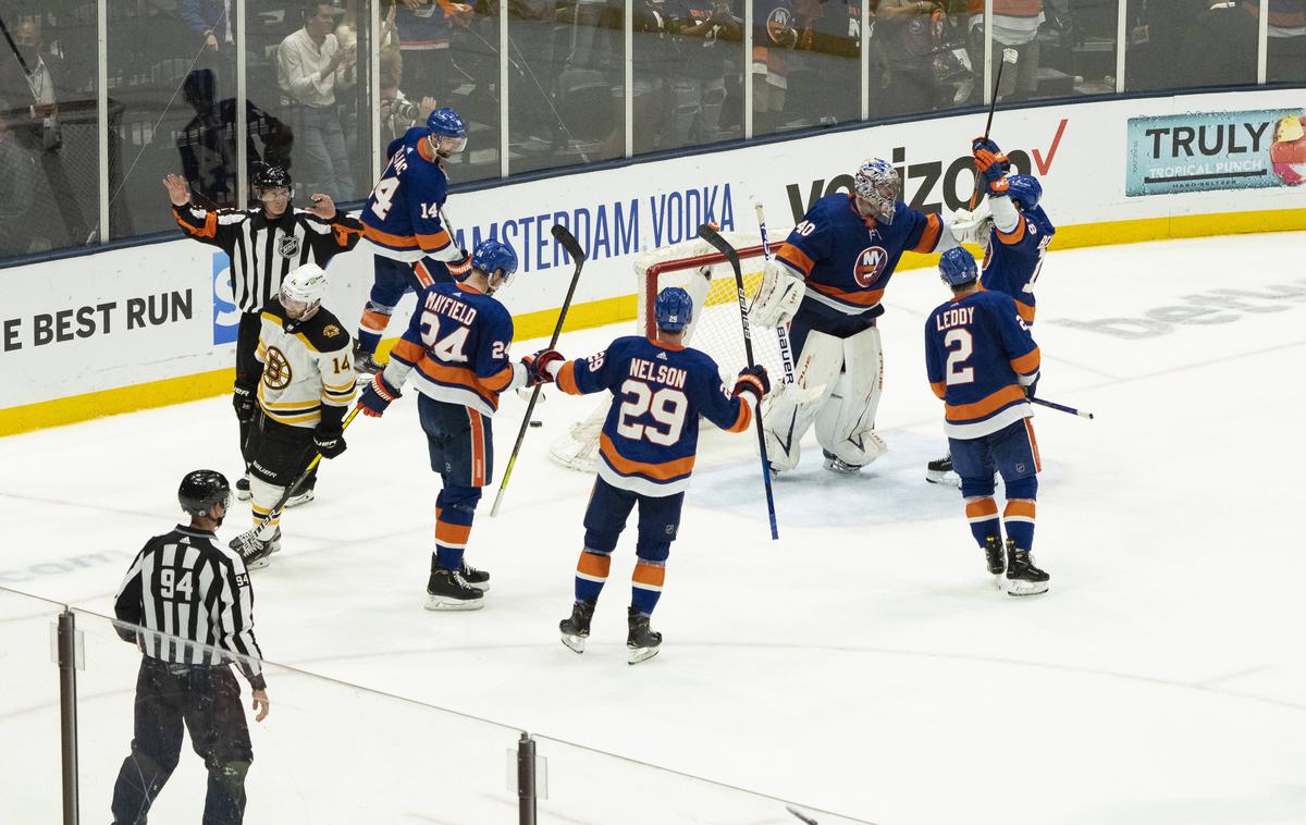 NY Islanders | NY Islanders so v na koncu tekem strli Boston in se uvrstili v polfinale. | Foto Guliverimage