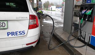 Ceni bencina in dizla ostajata pri evru za liter