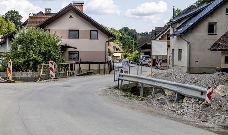 Kamnik leto dni po poplavah: Ljudje še ne spijo varno in mirno #foto #video