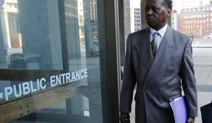 Stric predsednika Obame lahko ostane v ZDA