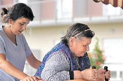 V Pomurju vzpostavljen prvi mobilni rehabilitacijski tim za starejše na domu
