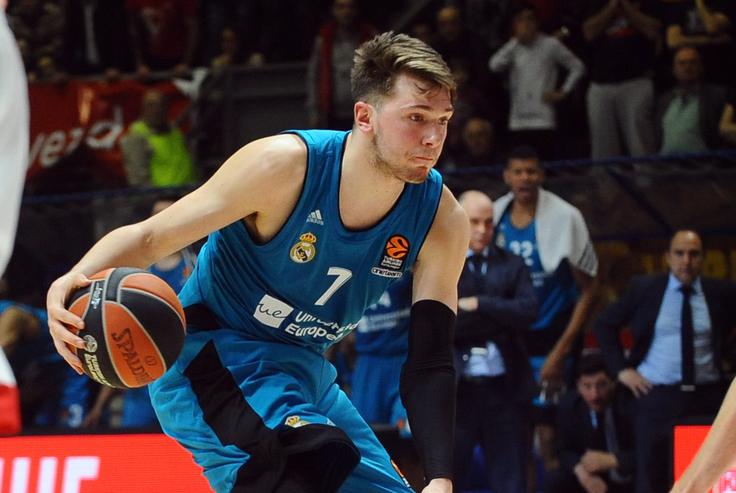 Luka Dončić je v španskem prvenstvu vknjižil trojnega dvojčka, ki je, za razliko od lige NBA, v Evropi zaradi drugačnega statističnega beleženja in krajših tekem dokaj redek. | Foto: Sportida
