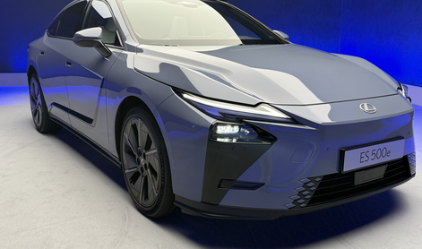 Lexus ES: prvič v japonski prestižni limuzini, ki je zdaj bistveno drugačna #video