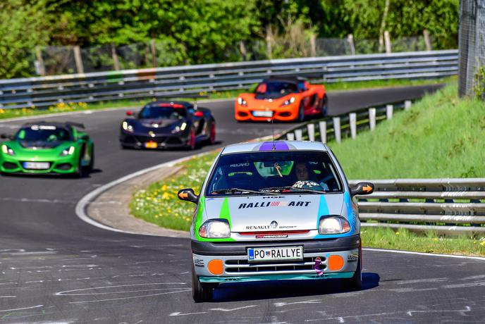 Kultni Nordschleife: upravitelji so v objektiv ujeli tudi Slovenko #foto