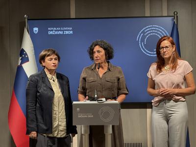 Opozicija predlaga dva referendumska dneva letno