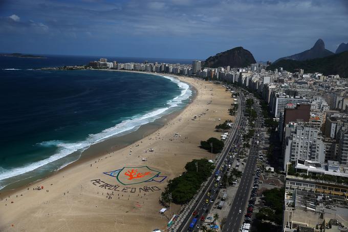 Rio de Janeiro slovi po dolgih peščenih plažah. | Foto: Reuters