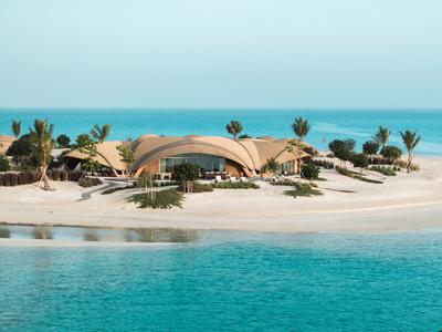 Cristiano Ronaldo podaril zaročenki luksuzni vili #video