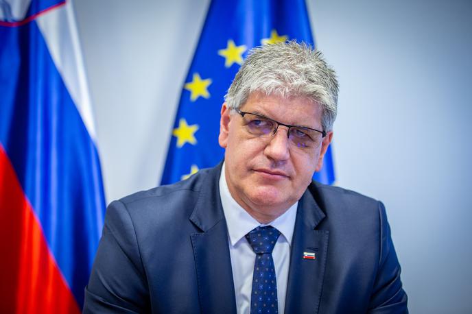 Boštjan Poklukar | Minister Boštjan Poklukar je italijanskega kolega pozval k ukrepanju.  | Foto Gaja Hanuna