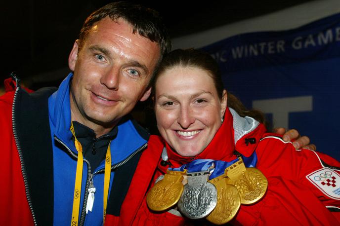 Aleš Fevžer Janica Kostelić | Aleš Fevžer v družbi Janice Kostelić iz leta 2002, ko je v Salt Lake Cityju osvojila tri zlate in srebrno medaljo. | Foto Aleš Fevžer