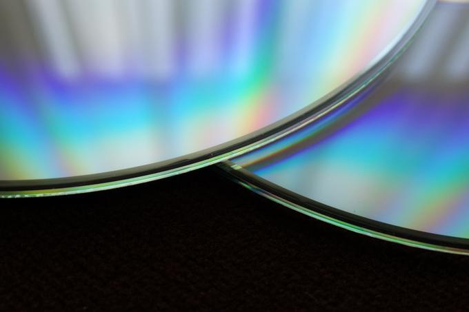 Ob prelomu tisočletja je disketo izpodrinil CD-ROM, na katerega je bilo mogoče shraniti 450-krat več podatkov, dokončno pa jih je upokojila vstaja ključev USB. | Foto: Pixabay
