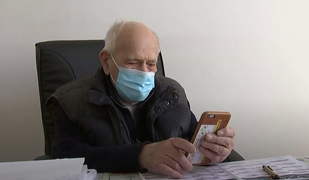 98-letni francoski zdravnik o upokojitvi še ne razmišlja #video