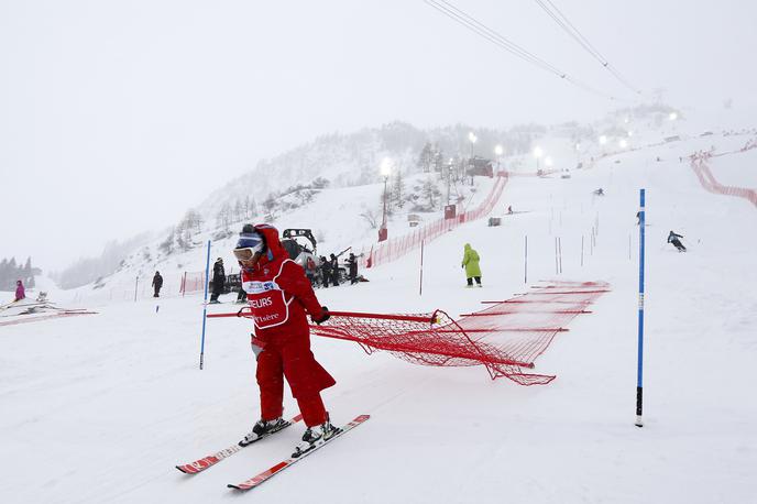 Val d'Isere veter | V Val D'Iseru je zmagala narava. Organizatorji so zaradi vetra odpovedali današnji slalom za moške. | Foto Getty Images