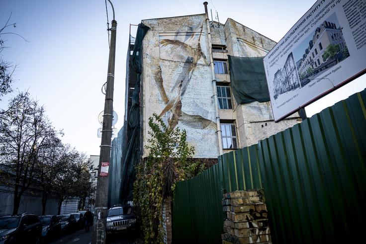 Grafiti Leteči žerjavi: Taras Arm, Ukrajina | Foto: Ana Kovač