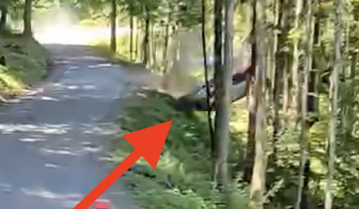 Včeraj na Gorenjskem: po zraku s ceste, odbil je tudi drevo #video