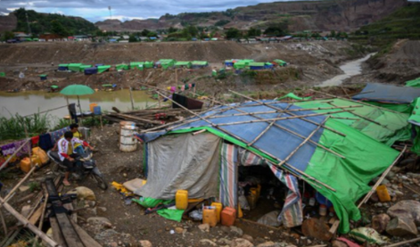 Plaz v mjanmarskem rudniku, pogrešajo najmanj 70 ljudi