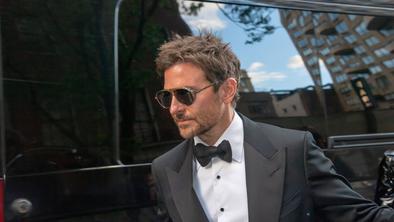 Bradleyja Cooperja zaradi stavke v Hollywoodu ne bo na beneškem festivalu