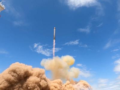 Rusi izstrelili novo raketo, Putin: Štirikrat močnejša je od vsega, kar imajo na Zahodu