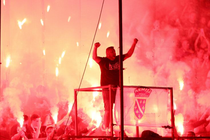 Navijači BiH so v petek napolnili Olimpijski stadion Asim Ferhatović Hase na Koševu.  | Foto: Reuters