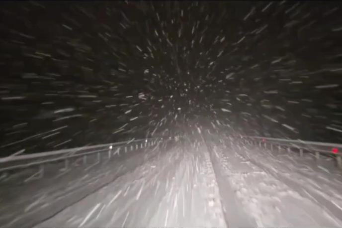 Sneg, sneženje | Foto David Florjančič