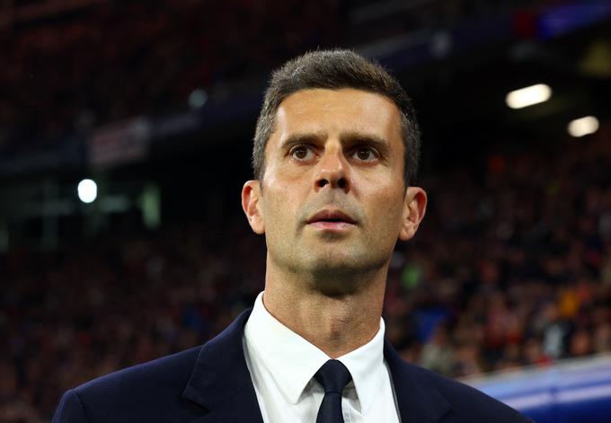 Trener Juventusa Thiago Motta je moral v uvodnih 12 minutah zamenjati kar dva poškodovanega igralca. | Foto: Reuters