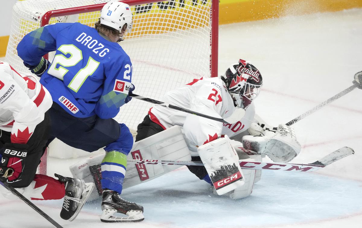 SP v hokeju 2023, slovenska hokejska reprezentanca : Kanada, Jan Drozg | Slovenci so z 2:5 izgubili s Kanado, oba slovenska gola je prispeval igralec tekme Jan Drozg. | Foto Guliverimage