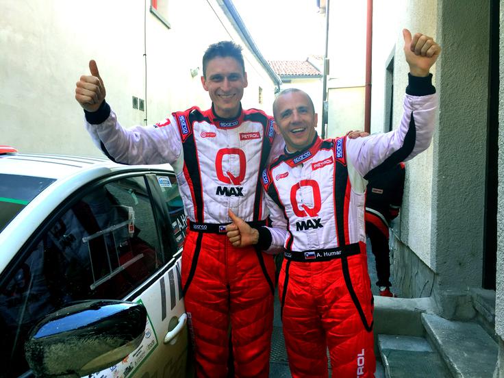 Zmagovalca relija v Ajdovščini in Vipavi sta bila Aleks Humar (desno) in njegov tokratni sovoznik Jaka Cevc (renault clio R3T).  | Foto: 