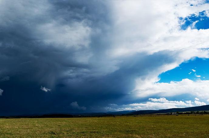 Vreme, Neurje, Oblaki, Nevihta, Nevihtni oblaki | Podnebni znanstveniki že dolgo opozarjajo, da bo vreme zaradi globalnega segrevanja postajalo vse bolj kaotično in nepredvidljivo. | Foto Pixabay