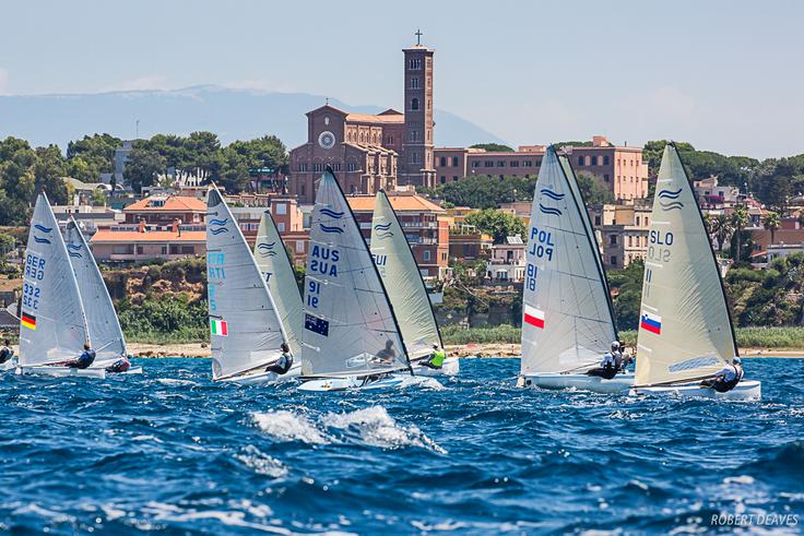 Razred finn po Tokiu 2020 ne bo več olimpijska disciplina. | Foto: Robert Deaves